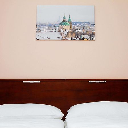 Hotel Inturprag Kültér fotó
