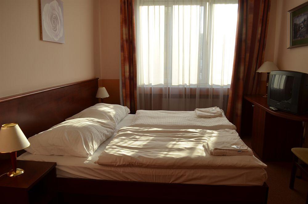 Hotel Inturprag Kültér fotó