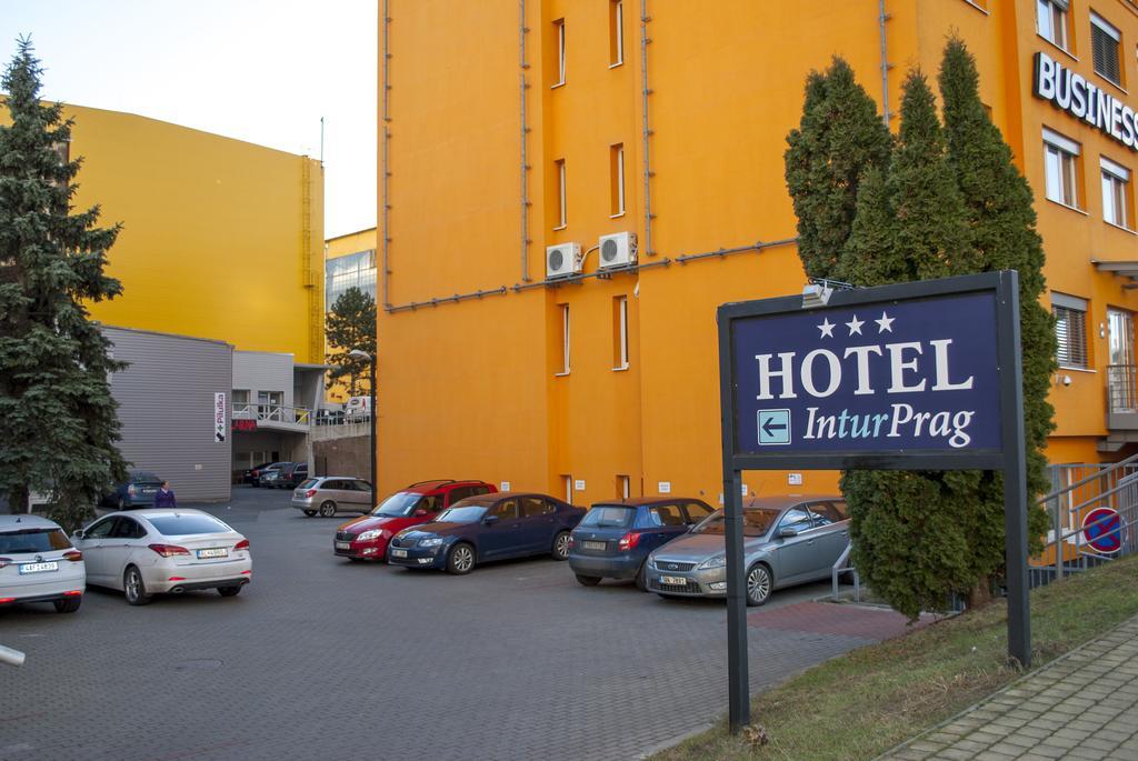Hotel Inturprag Kültér fotó