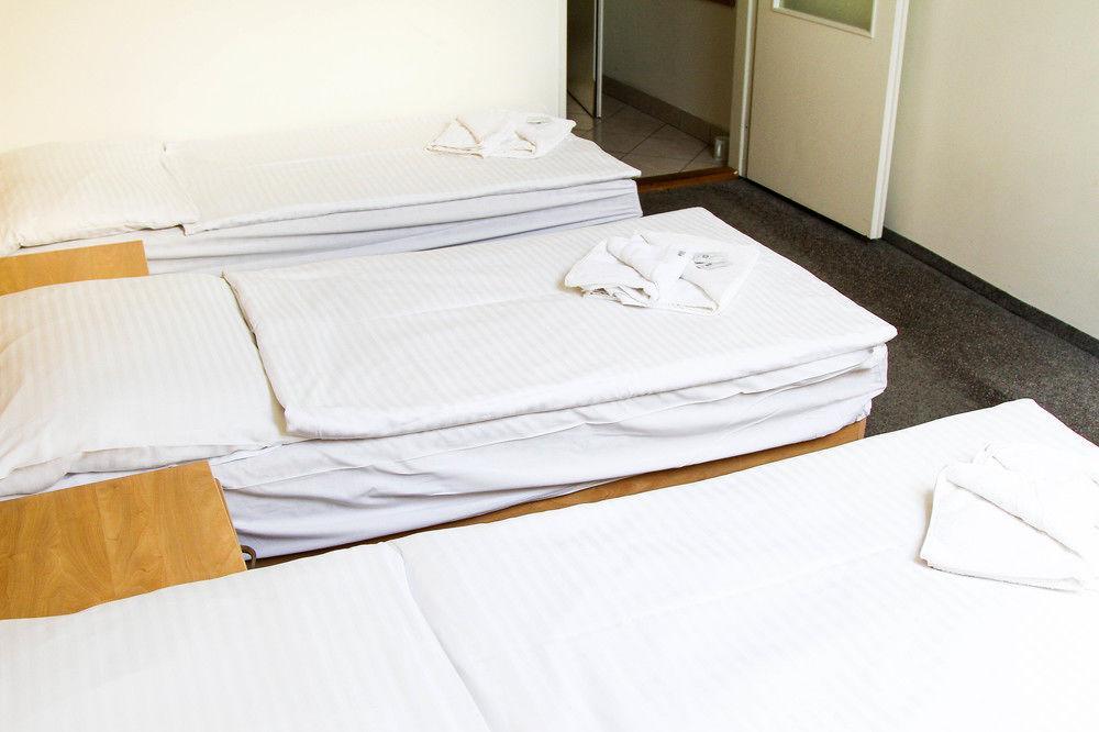 Hotel Inturprag Kültér fotó