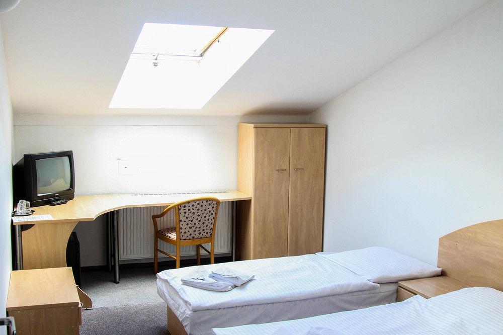 Hotel Inturprag Kültér fotó