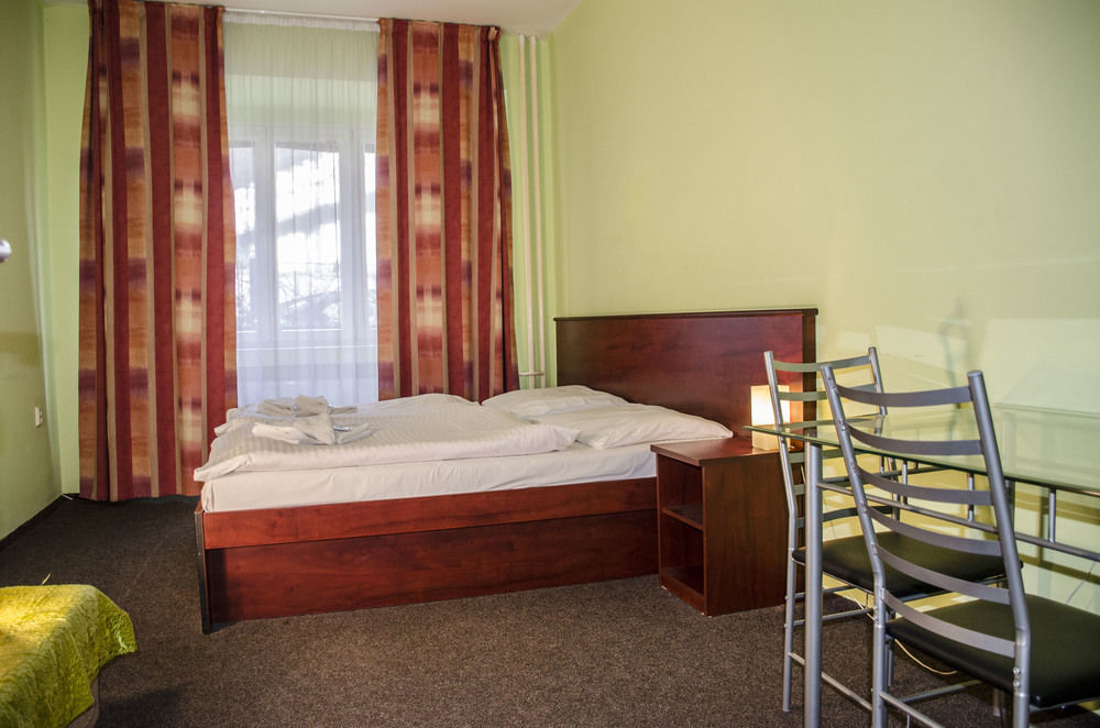 Hotel Inturprag Kültér fotó