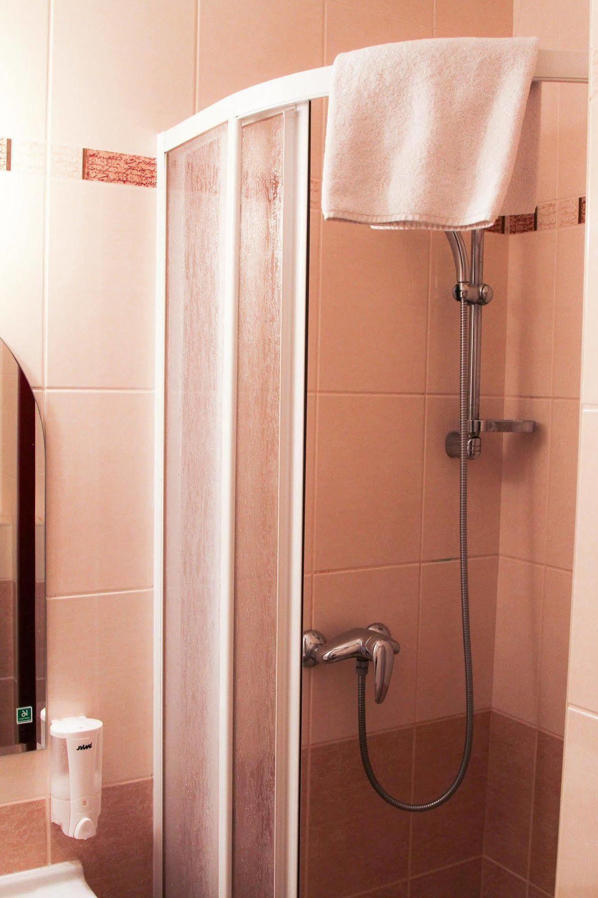 Hotel Inturprag Kültér fotó